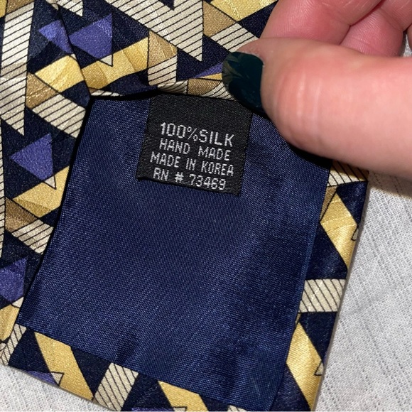 Walt‎ Disney World  Geometric 100% Silk Tie, OS - Picture 4 of 4
